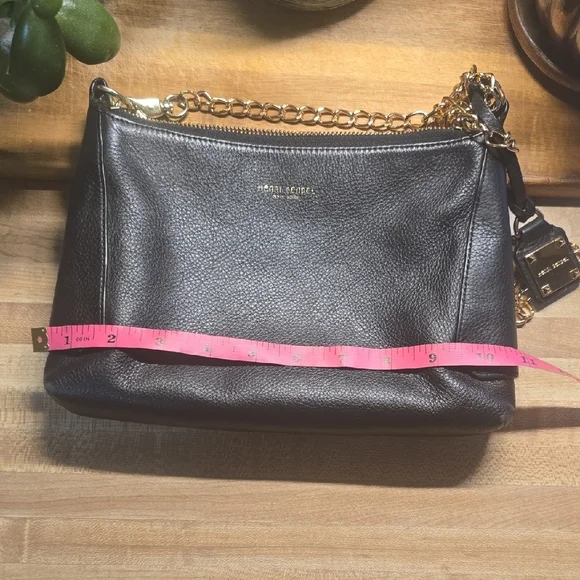 Henri Bendel Black Leather Crossbody Bag with Gold Chain - Picture 11 of 12